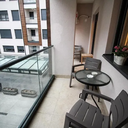Luxury City Museum Apartment