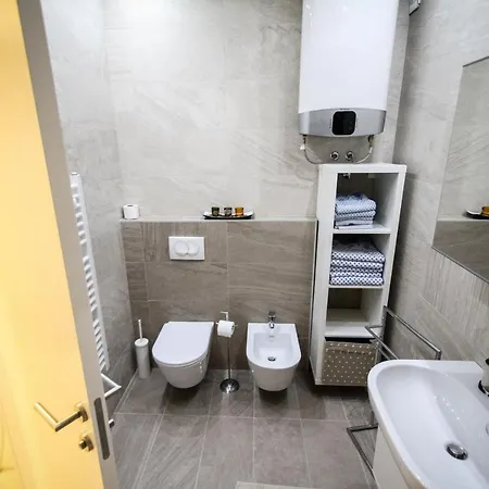 Luxury City Museum Apartment *